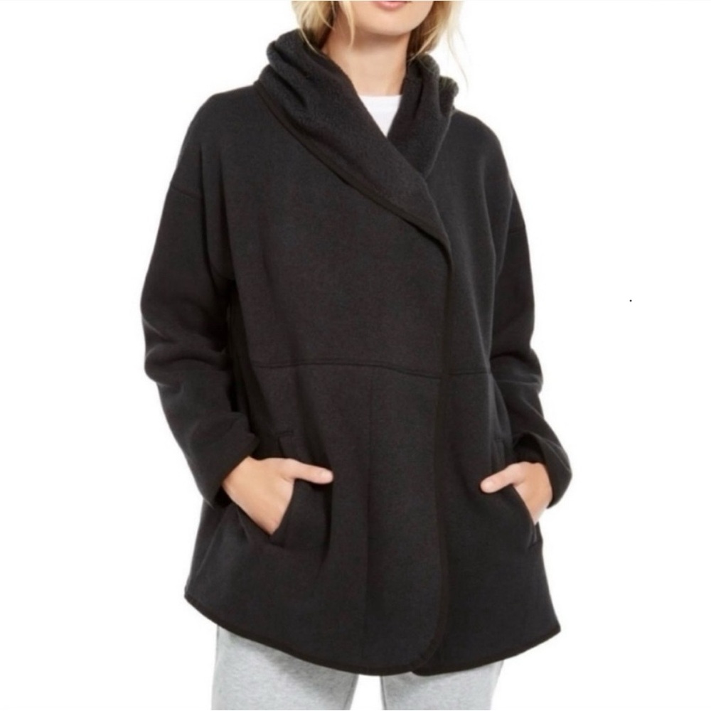 Cozy NORTH FACE Black Wrap Jacket